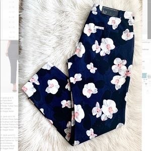 Banana Republic floral pattern jeans👖size 12M